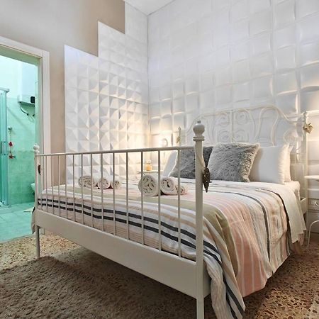 Delizia House Ortigia,Centro Citta, Vicino Al Mare Apartment Syracuse Bagian luar foto