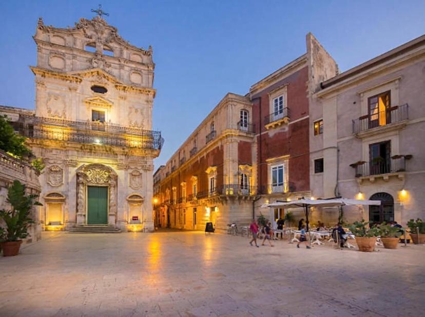 Delizia House Ortigia,Centro Citta, Vicino Al Mare Apartment Syracuse Bagian luar foto