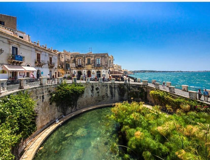 Delizia House Ortigia,Centro Citta, Vicino Al Mare Apartment Syracuse Bagian luar foto