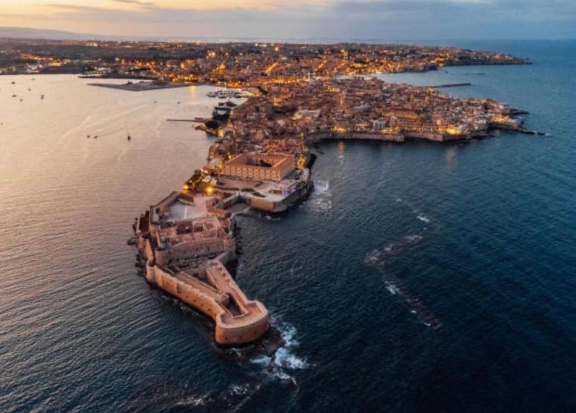 Delizia House Ortigia,Centro Citta, Vicino Al Mare Apartment Syracuse Bagian luar foto