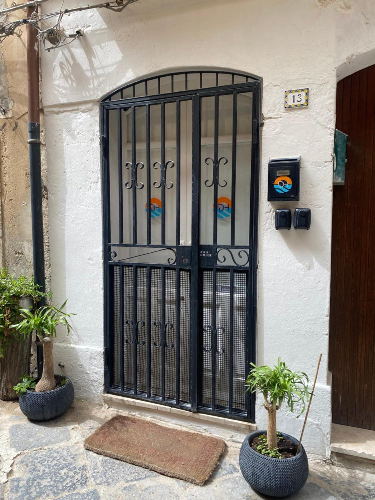 Delizia House Ortigia,Centro Citta, Vicino Al Mare Apartment Syracuse Bagian luar foto